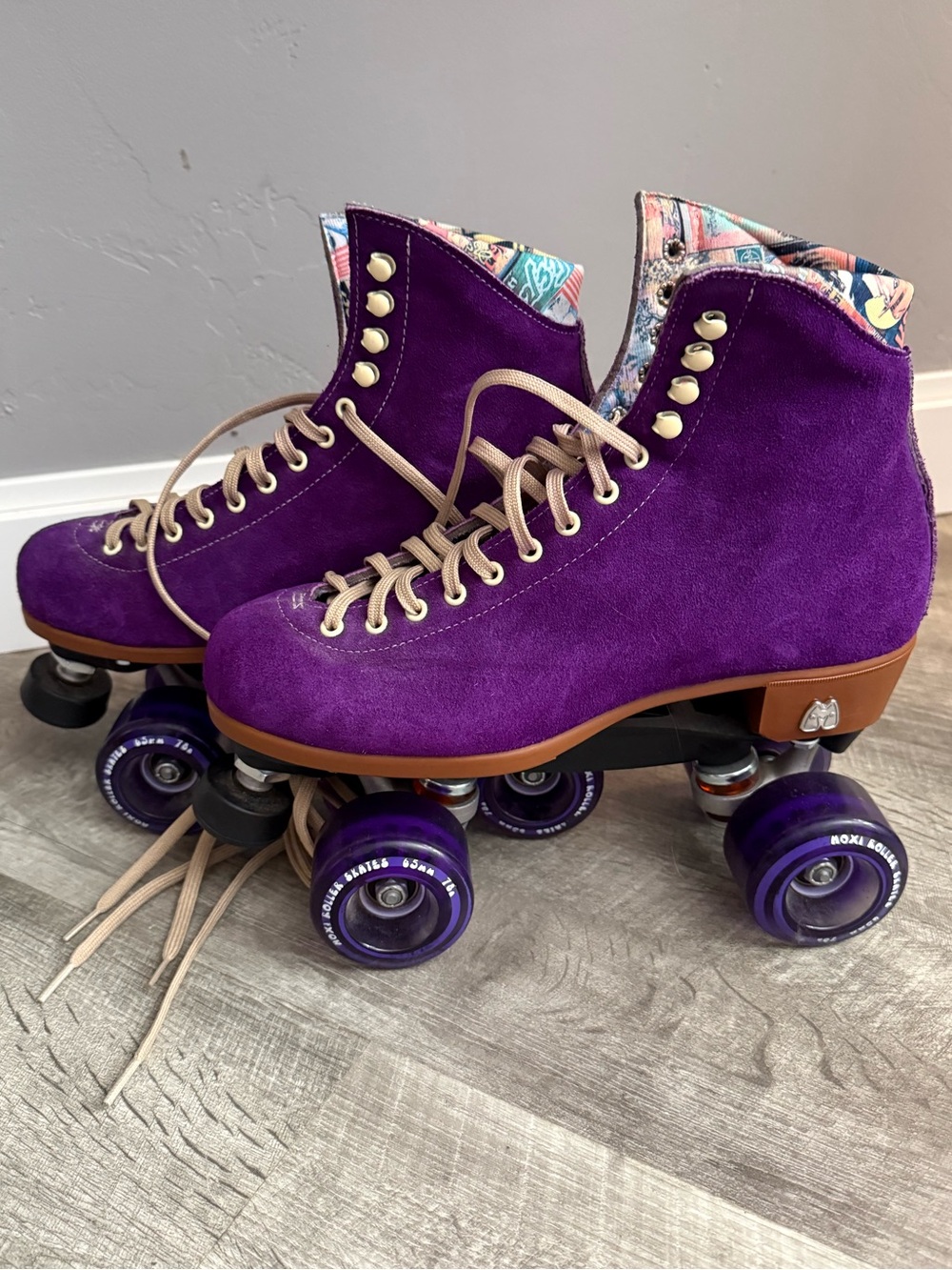 Moxie Lolly Taffy Women's Suede Roller Skates outdoor size 10 women